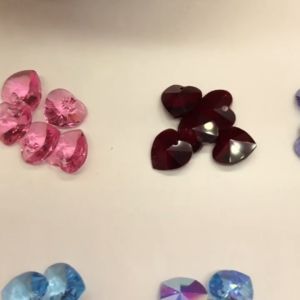คริสตัลสวารอฟสกี้รูปหัวใจ คละสี ขนาด 10.3 x 10 มิล (6202) คริสตัลแท้ แพ็คละ 5 ชิ้น ใช้ร้อยสร้อยคอ ข้อมือ งานDIY พร้อมส่ง