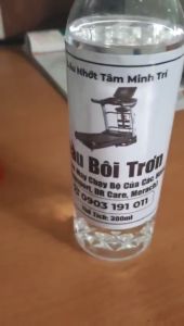 hàng chiết lẻ tiện lợi Dầu nhờn dùng cho máy chạy bộ chai lẻ 300 ml