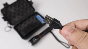 COD Senter LED dengan Baterai & Charger TaffLED E17 8000 Lumens 5 Mode Tahan Banting Jarak 500 M