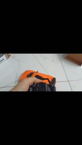 Đồ chơi xe điều khiển bánh xe có đèn