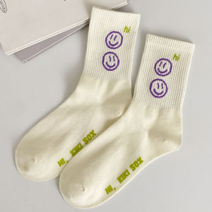 อินเทรนด์ Ins ถุงเท้าหลอดกลางตัวอักษรสีสันสดใสสําหรับผู้หญิงบาง ผ้าฝ้าย สไตล์สปอร์ต การ์ตูน หน้ายิ้ม ฤดูใบไม้ผลิ ฤดูใบไม้ร่วง ถุงเท้าตามฤดูกาล