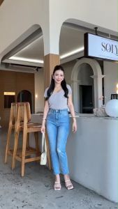 กางเกงยีนส์ รุ่นนี้เอวสูง No.JH2815#  ดีไซน์เก๋ ฟอกสีสวย เป็นบอยผ้ายีนส์ยืด ไม่รัดรูป ยีนส์เนื้อหนา นิ่มสุดๆเนื้อนุ่ม