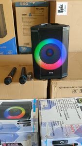 SKG ลำโพงบลูทูธ เบสแน่น 8"x1ดอก 2"x2 ดอก ไมค์ลอย=2ตัว แสงสีวิบวับ 50W RMS รุ่น KG-048 ลำโพงพกพา สีดำ