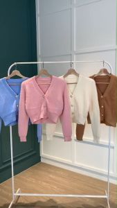 B3914 Classic Furry Crop Cardigan