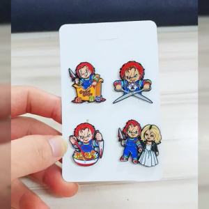 Bandai | Bộ 4 Ghim Cài Áo Phim Kinh Dị Đáng Sợ Hình Nhân Vật Hoạt Hình Huy Hiệu Cài Áo Ghim Kim Loại Phong Cách Punk Dành Cho Ba Lô Quà Tặng Cho Người Hâm Mộ Halloween