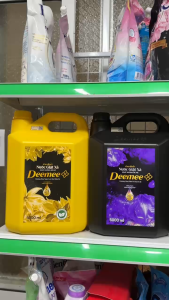Nước giặt xả Deemee can 5L - Thơm ngát Đê Mê