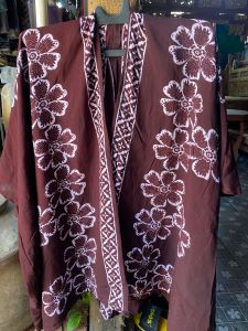 batik blazer lengan cardigan outer kimono rayon motif etniq oversize