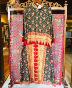 Abaya Viscos Payet by Dian Pelangi ORIGINAL Busana Muslim Baju Maxi Dress Gamis Gaun Outfit Pesta Kondangan Pernikahan Wanita Cantik Anggun Modis Modern Elegan Mewah Model Terbaru Motif Batik Kekinian