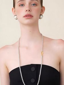 Elegant French Minimalist Silver Grey Pearl Extra Long Necklace Luxury Design Clavicle Chain Womens Fashion Jewelry Accessory