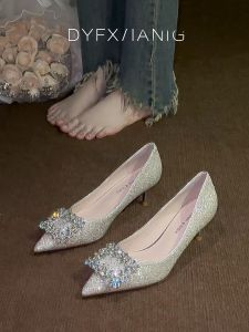 น่าทึ่ง รองเท้าหมั้นนิ้วเท้าชี้เพื่อนเจ้าสาวสวมใส่สองทางด้วย กระโปรง เลื่อมความรู้สึกระดับไฮเอนด์รองเท้าส้นสูงบาง