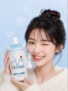 YUNQUAN | Aesthetic Portable Insulated Tumbler with Straw
