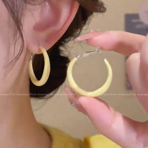 PINK EMPRESS | Milky Yellow Glazed Lightweight Luxury Earrings