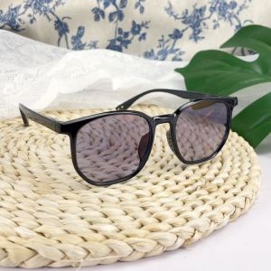 Kacamata Progresif Anti Blueray & Photochromic: Pilihan Tepat untuk Pria dan Wanita