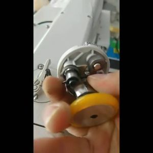Gulungan Spul Auto Mesin Jahit Gulungan Spool Benang Bobbin Winder Mesin Jahit Industri Jarum 1 Servo Komputer