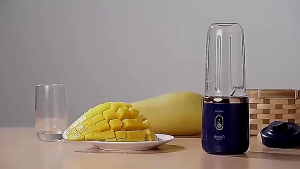 2 Cups Portable Fruit Juicer Blender 6 Blade Juice Mixer Mini Ice Blender USB Charging Wireless Juice Extractor Blender Tumbler Portable