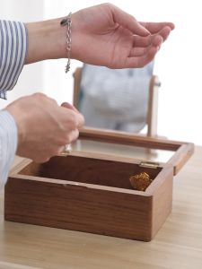 Teak Wood Jewelry Display Box Accessory Storage Home Organizer Box with Metal Buckle and Glass Top