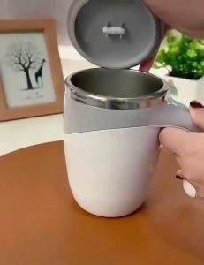 Cốc Pha Cà Phê Tự Động Khuấy Mẫu Mới Cốc Điện Từ Xoay Di Động Chạy Pin Chất Liệu Inox Dung Tích 380ML