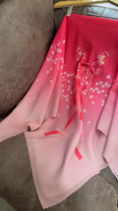 HIJAB SEGI EMPAT MOTIF GRADASI KUPU2 / KERUDUNG MOTIF VIRAL