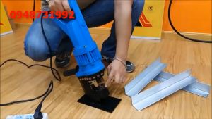 Máy đột lỗ thủy lực cầm tay MHP20 chạy điện - Đột bản thép sắt dày 6 li - Hàng nội địa cao cấp - Bảo hành chính hãng 12 tháng