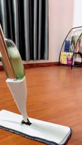 Chổi Lau Nhà Phun Sương 360 Độ Có Bình Chứa Nước Tiện Lợi Dễ Sử Dụng