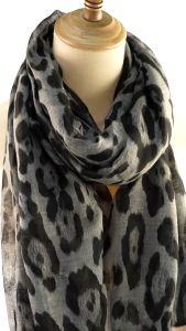 Classic Leopard-Print Scarf for women 围巾 180 x 85 cm Shawl Muslim Hijab 圍巾 Lightweight Stylish Versatile