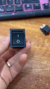 Công tắc 4 chân mô tơ vắt sổ KCD4 và 1 kim KCD1 lắp máy may công nghiệp (giá 1 cái)