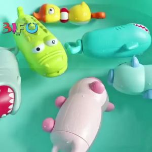 [SIZE TO] Đồ chơi phun nước cầm tay hình cá sấu cá mập đáng yêu cho bé