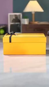 Sepatu Sneakers Casual Pria Import -- SF42