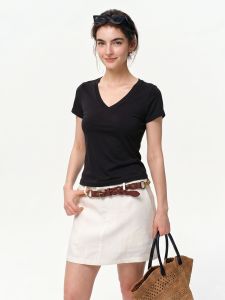 Basic House | Black V-Neck Short-Sleeve T-Shirt
