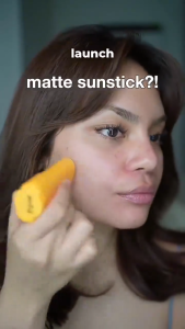【BUY 1 TAKE 1】Sunscreen Stick: Double Uv Protection Oil Control For Face/Body Waterproof Invisible Sunscreen Stick Suitable For Face And Neck Portable Size 20g
