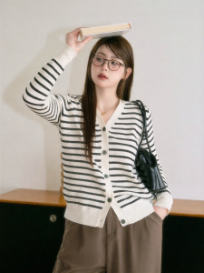 Áo Cardigan Knit Sọc