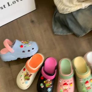 SHO-H-13A🎄รองเท้าพื้นยางน่ารัก ตัวติดคริสมาส มินิมอล รองเท้าแฟชั่นหัวโต สไตล์เกาหลี มีรัดส้น🎄