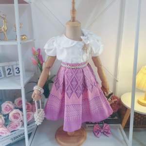 เสื้อโฟร์เวย์+กระโปรงผ้าฝ้ายพิมพ์ลาย  เสื้อ+กระโปรงพิมพ์ลาย+กิ๊บติดผม