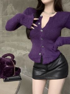 PEIXI | V-neck Figure-hugging Short Style Womens Knitted Cardigan