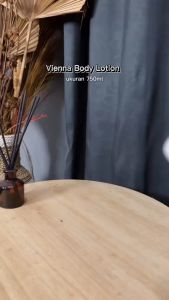 750 ML VIENNA WHITENING BODY LOTION / BODYCARE / PELEMBAB