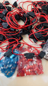 Đế Cầu Chì Chống Nước Có Nắp Đậy - Chuyên Dụng Cho Ô TôXe Máy - Tặng Kèm Cầu Chì