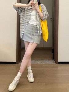 Váy Ngắn Chữ a Màu Xám Cạp Cao Có Dây Rút Phong Cách Hàn Quốc Cho Nữ Quần Áo Công Sở Mùa Hè 2025