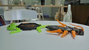 Wall Climbing RC Gecko Toy Electric remote control lizard wall climbing car gecko Animal Car Childrens Halloween Toys
