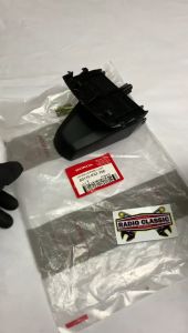 Caver Tutup Lampu Plat Nomer Belakang Cover License Light Honda PCX 150 K97 Ori Ahm 80115K97T00