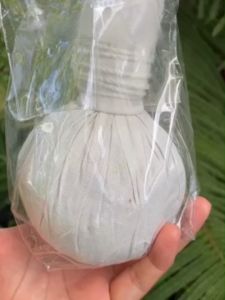 2ชิ้น ลูกประคบ สมุนไพรโบราณ ยาสมุนไพรโกฐจุฬาลัมพา ผลิตภัณฑ์อาบน้ำและดูแลผิวกาย ลูกประคบ สมุนไพร