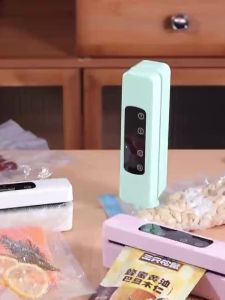 Mini Vacuum Sealer Machine Small Portable Food Preservation Sealant for Home Use Kitchen Tool Lightweight at 350g