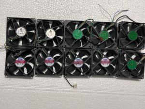 Quạt fan AVC 9x9x2.5cm dòng từ 0.40A đến 0.60A siêu mạnh