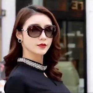 Camellia sunglasses for women temperament Square large frame glasses UV radiation protection sunglasses