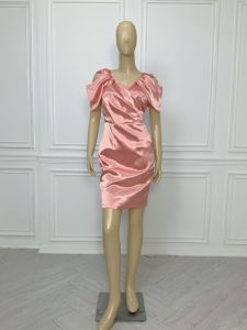 ชุดเดรสไปงานแต่ง