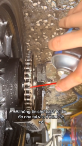 Bộ Chăm Sóc Xe Gồm Dưỡng Sên BZ + Chai Tẩy Rửa Nhông Sên Dĩa Kết Hợp Rửa Xe HP Lube Super Clean 850ML Kèm Bàn Chải Khăn