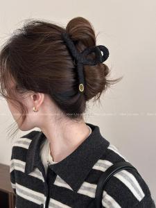 กิ๊บติดผมผ้าขนาดใหญ่สำหรับผู้หญิง ทรงฉลาม ทรงใหม่ 2025 ทรงไฮเอนด์ ตกแต่งผม ดีไซน์ดั้งเดิม ไม่ติดเพชร