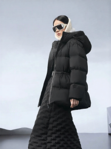 Guvet | Winter 2025 Stylish Figure-hugging Warm Down Coat