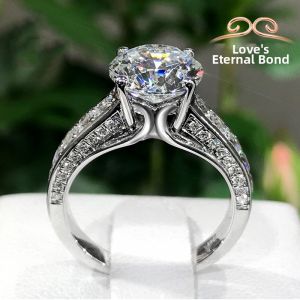 Young New Love Spell Ring Four Claw Pigeon Egg Shaped Simulated Moissanite 2 Carat Diamond Ring for Women Elegant Fashion Jewelry