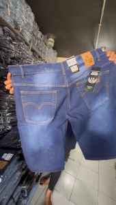 CELANA JEANS PENDEK PRIA TERBARU WARNA HITAM BIRU NAVY BIRU MUDA