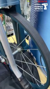 Bosch รุ่น GWM 40 ล้อวัดระยะทาง ขนาดเส้นผ่าศูนย์กลาง 16 นิ้ว (0601074100)